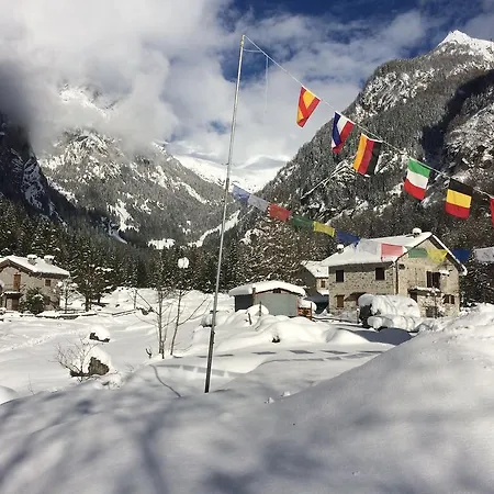 Rifugio Luna Nascente Gæstehus *